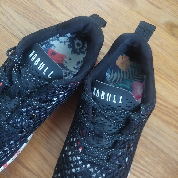 NOBULL Black and Red Mesh Sneakers. ( Bag D) Training Shoes - Picture 3 of 8